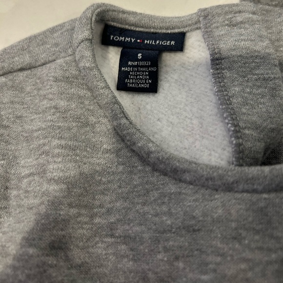 Tommy Hilfiger Gray Red White Plaid Bows Blouse Top Shirt Size 5 - Picture 3 of 3